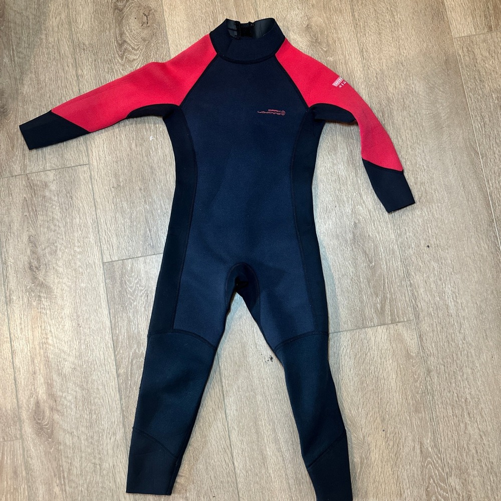 Wetsuit - Picture 3 of 12